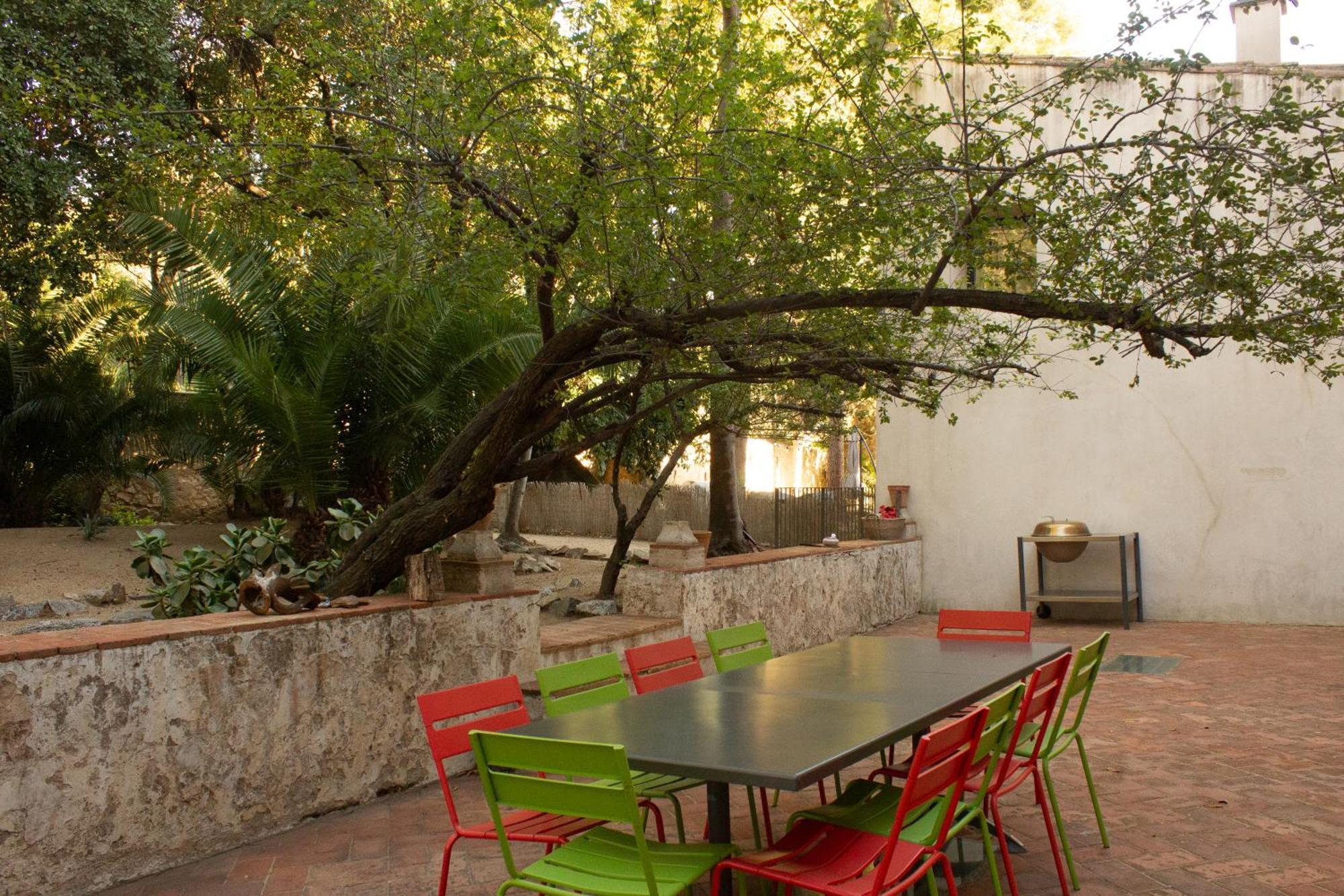 Can Rovira - Stunning Neoclassical Mansion, Just 20 Min Drive From Barcelona City Center, Ideal For Groups And Families Alella Eksteriør billede