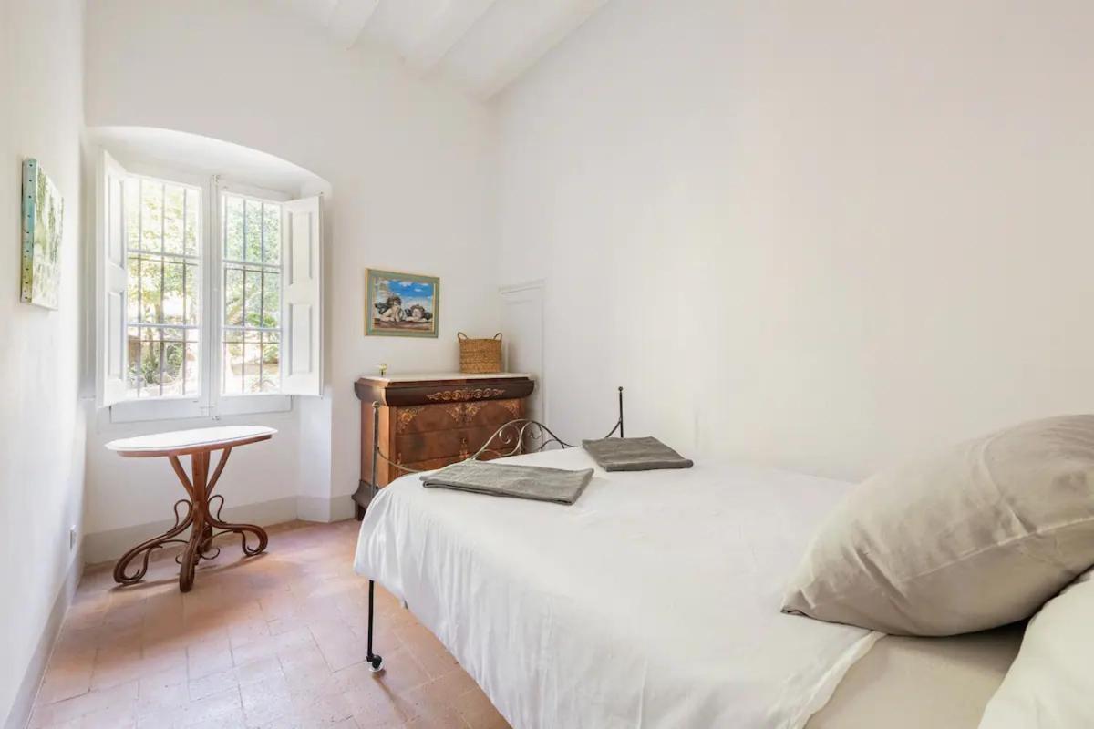 Can Rovira - Stunning Neoclassical Mansion, Just 20 Min Drive From Barcelona City Center, Ideal For Groups And Families Alella Eksteriør billede