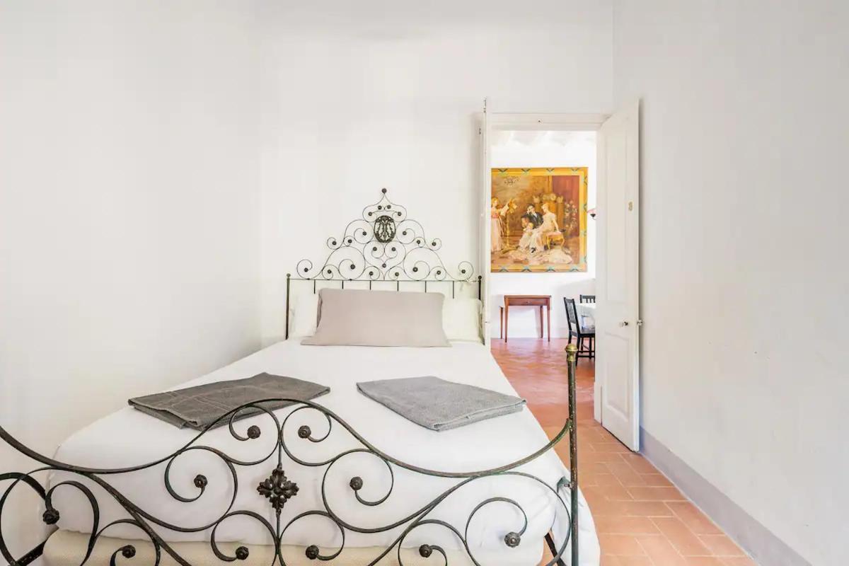Can Rovira - Stunning Neoclassical Mansion, Just 20 Min Drive From Barcelona City Center, Ideal For Groups And Families Alella Eksteriør billede