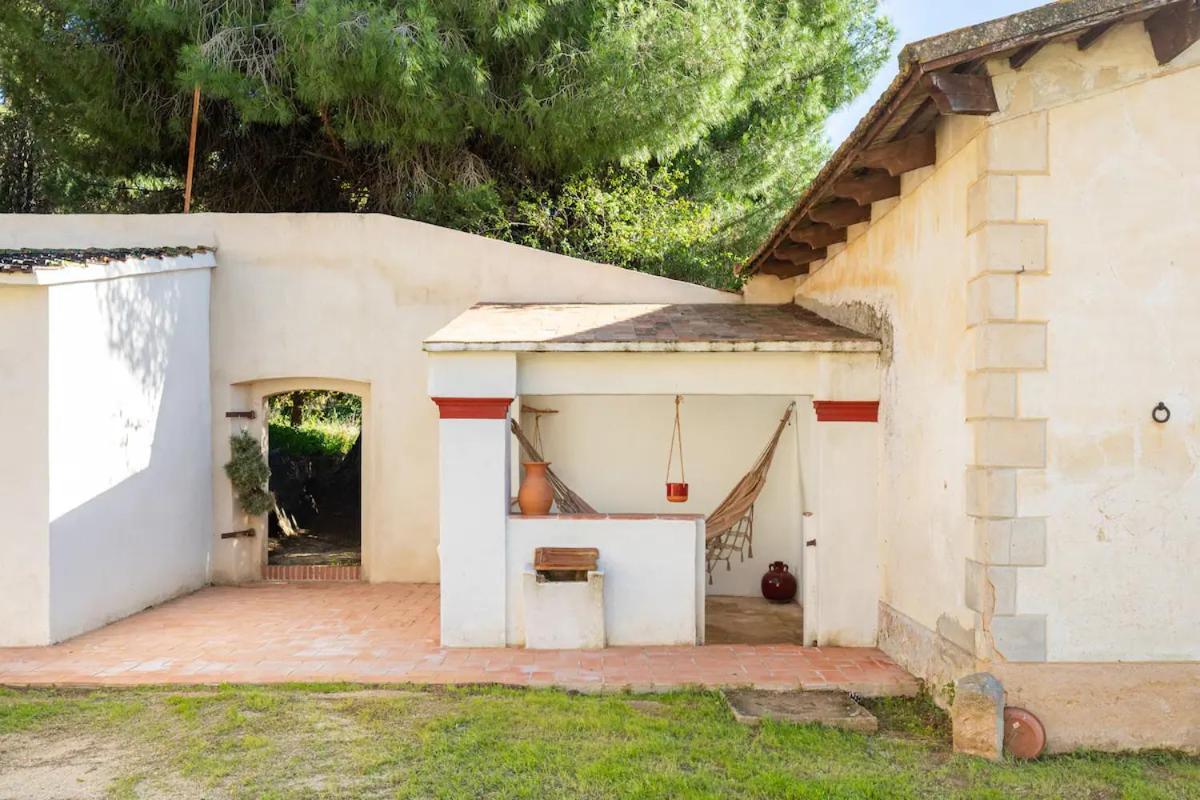 Can Rovira - Stunning Neoclassical Mansion, Just 20 Min Drive From Barcelona City Center, Ideal For Groups And Families Alella Eksteriør billede