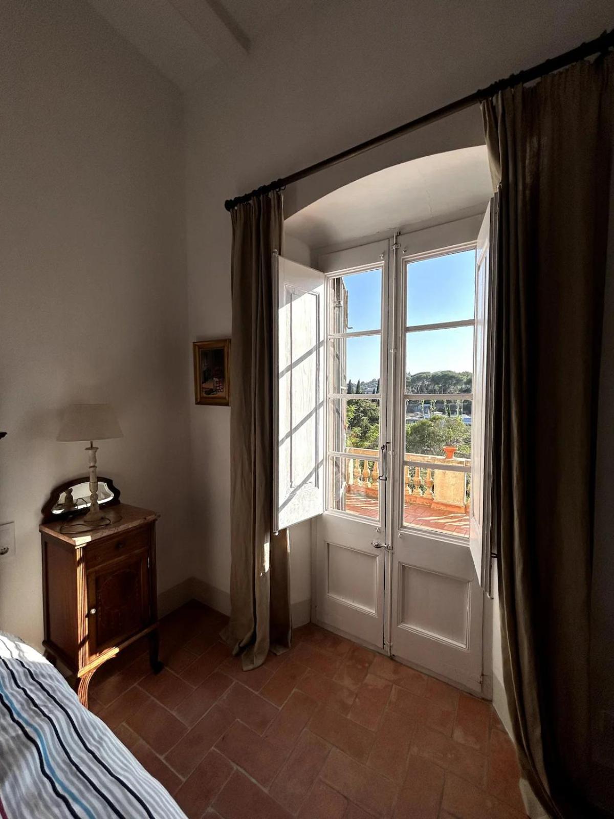 Can Rovira - Stunning Neoclassical Mansion, Just 20 Min Drive From Barcelona City Center, Ideal For Groups And Families Alella Eksteriør billede